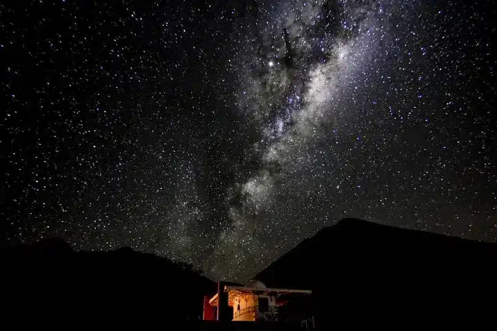 Mamalluca Observación astronómica con telescopios en el Observatorio Mamalluca desde La Serena